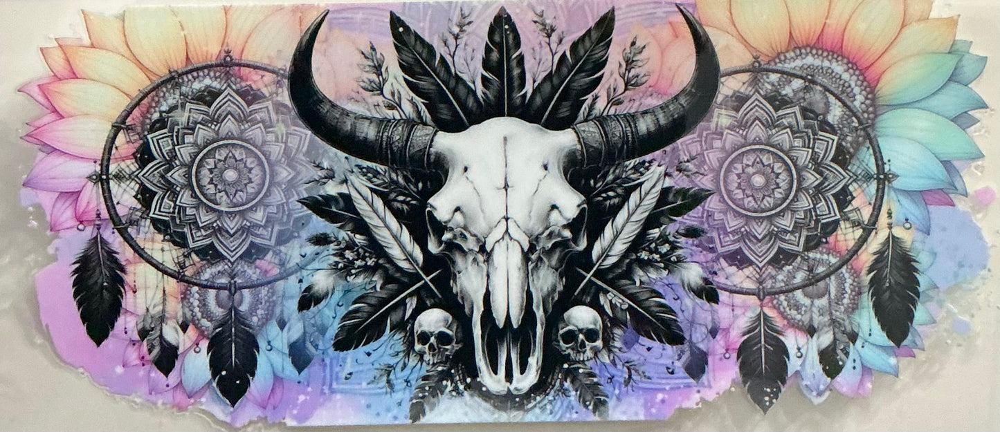 410 BLACK &WHITE BULL SKULL W/DREAM CATCHER