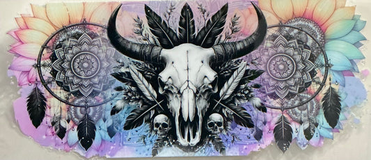 410    BLACK &WHITE BULL SKULL W/DREAM CATCHER
