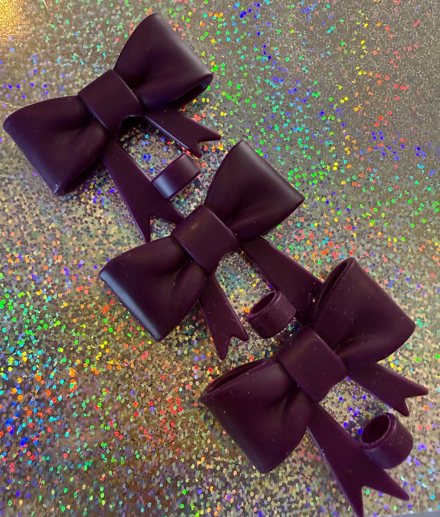 SILICONE BOW STRAW TOPPER