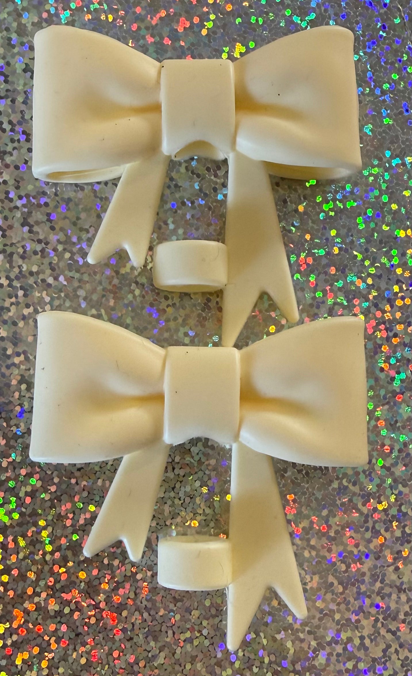 SILICONE BOW STRAW TOPPER